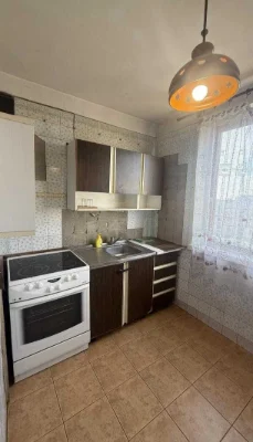 For Sale: 3 room apartment in Cold Mountain, Ilyinskaya Street, Metro 1