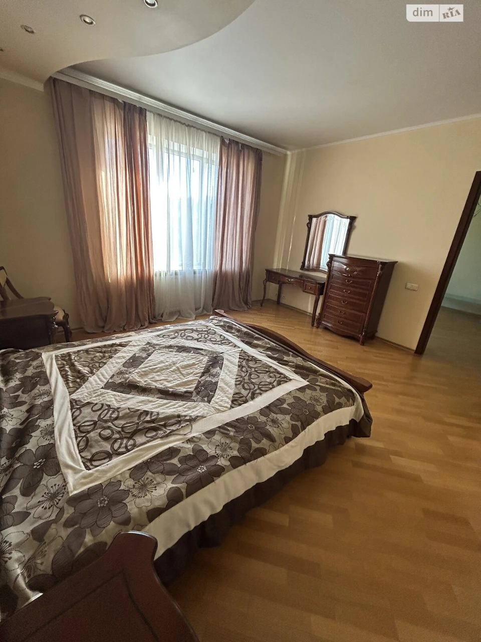 Apartment for Sale in Журавлiвка