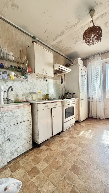 Продам 3к квартиру р-н Титова