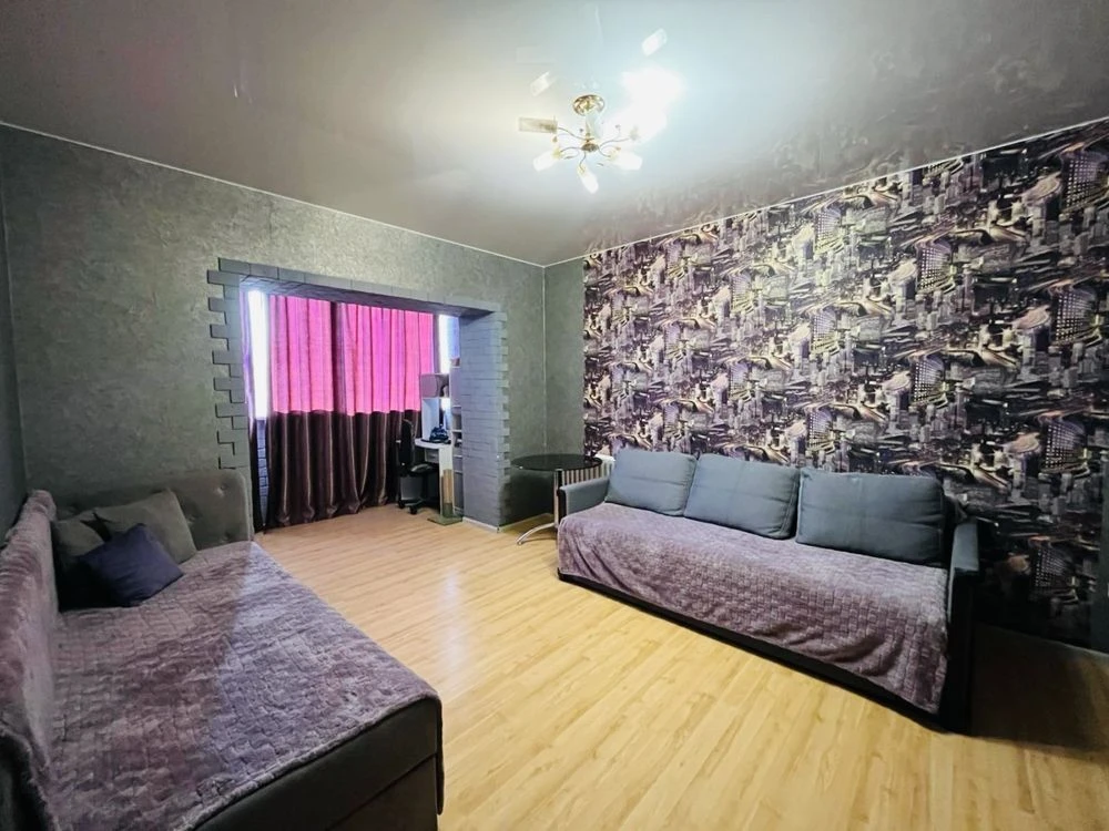 Продам 1 комнатную квартиру жкРубиновый Красный Камень
