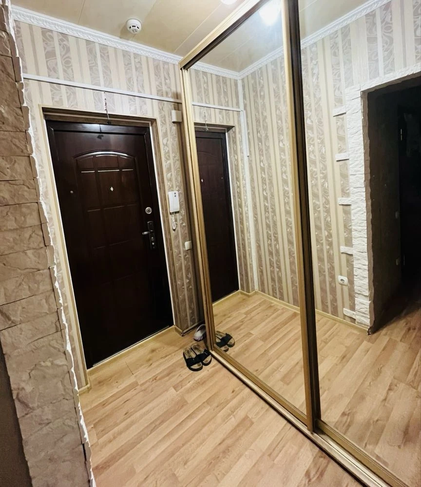 Продам 1 комнатную квартиру жкРубиновый Красный Камень