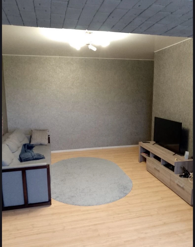 Продам 1 комнатную квартиру жкРубиновый Красный Камень
