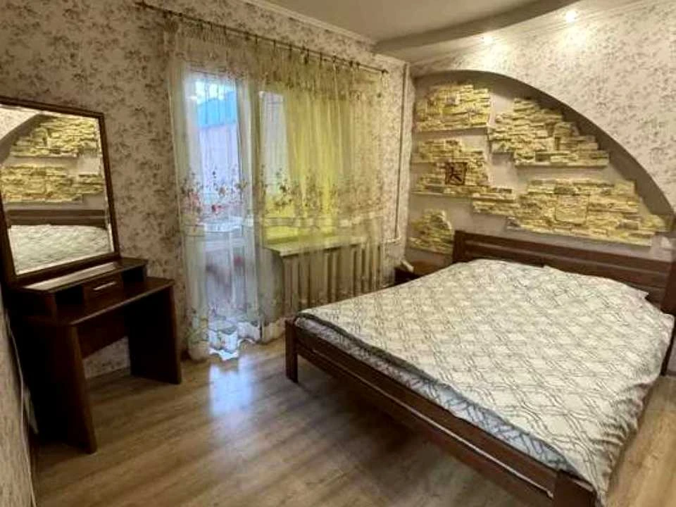 Квартира. Київ, Феофіла Яновського, 1