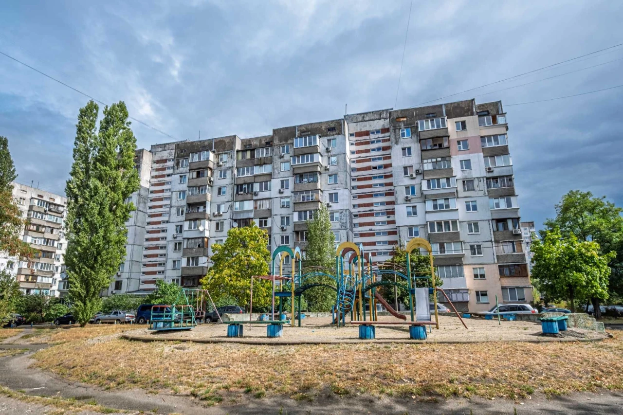 Продажа 2-комн. Приозерная ул. 8а, 58 кв.м. Оболонь 10 мин