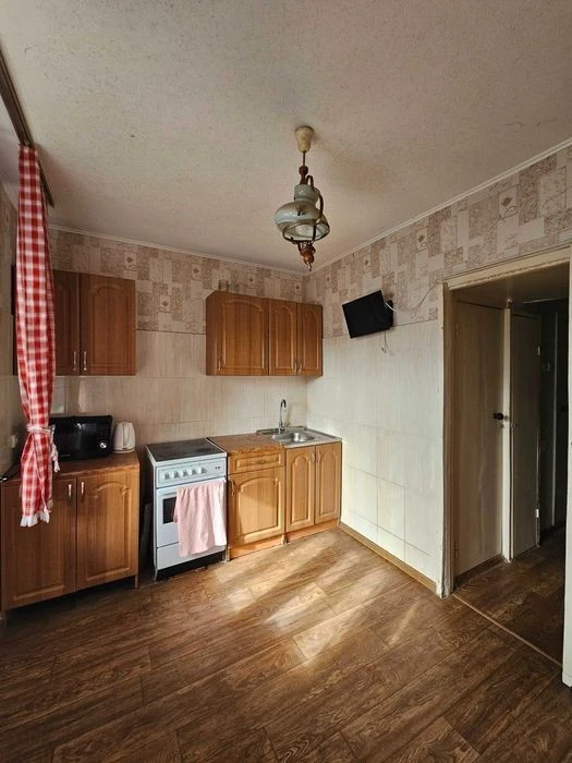 Spacious 1-room apartment for sale, Desnyanskyi district, Mykol st.