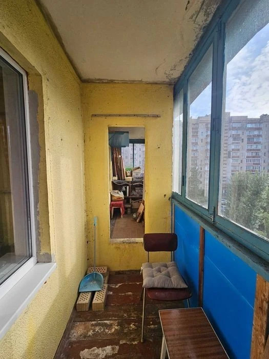 Spacious 1-room apartment for sale, Desnyanskyi district, Mykol st.