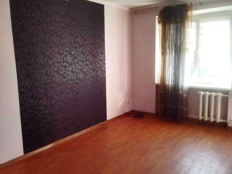 Apartment. Chernivtsi, Parkovy Proyz