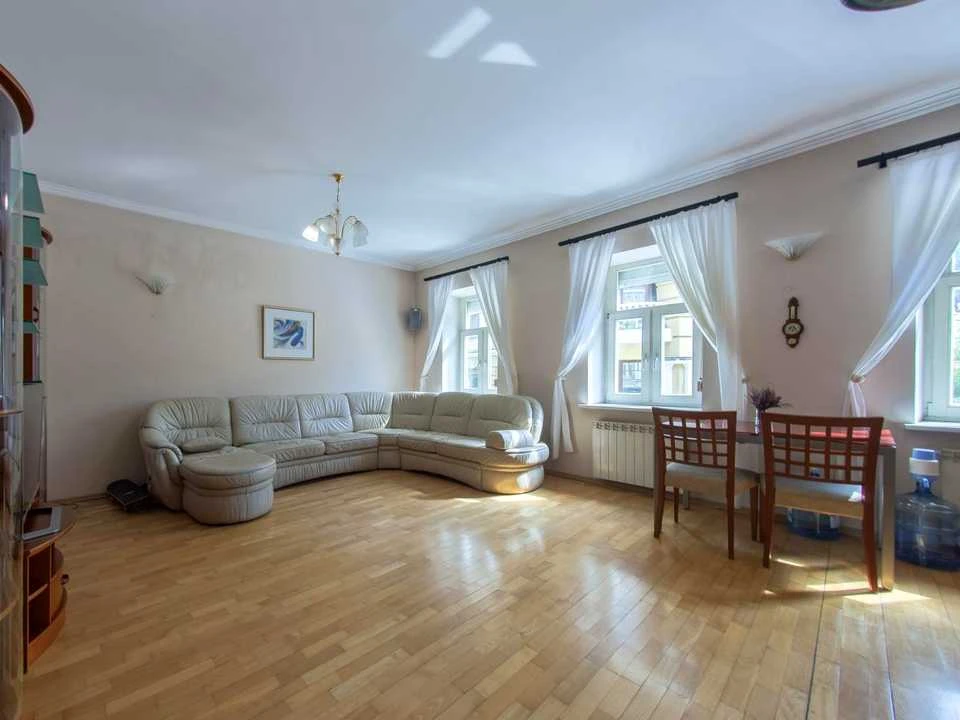 Apartment. Vozdvizhenska st. Kyiv