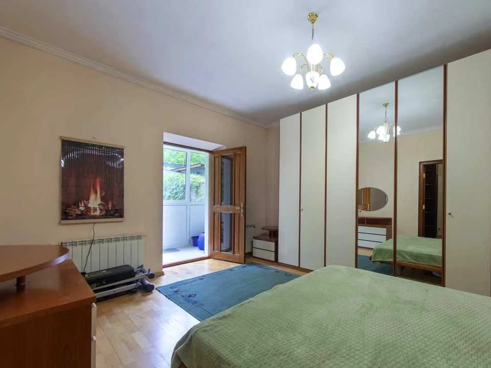 Apartment. Vozdvizhenska st. Kyiv