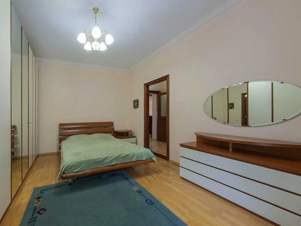 Apartment. Vozdvizhenska st. Kyiv