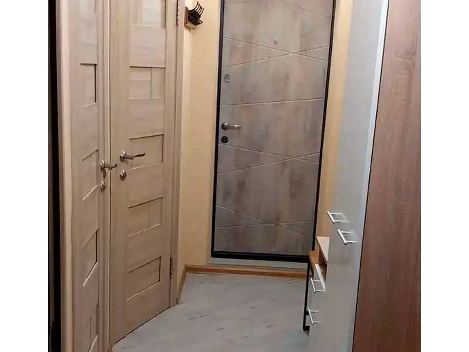 Apartment. Address: Vydradnyi Prospect.