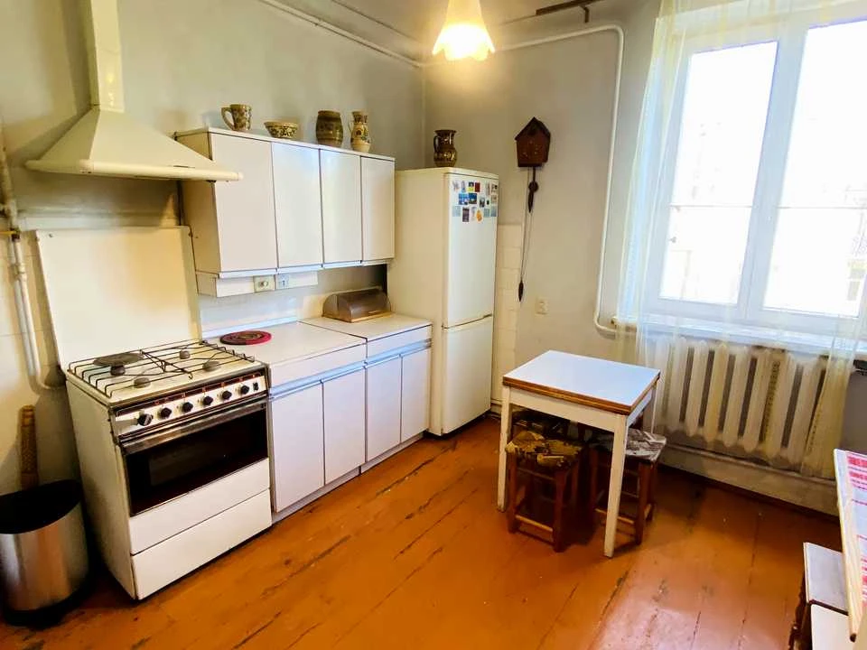 Apartment. Akademika Rudnysko Street, Lviv