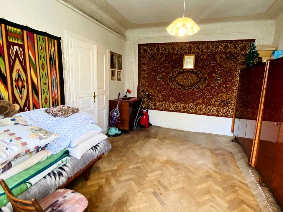 Apartment. Akademika Rudnysko Street, Lviv