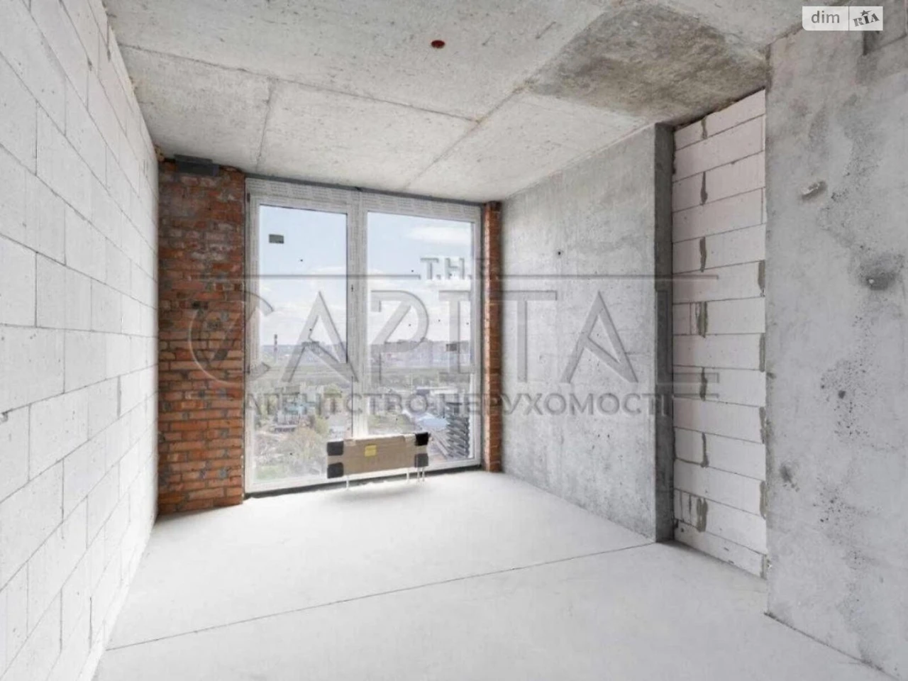 Apartment for Sale: Darnytskyi