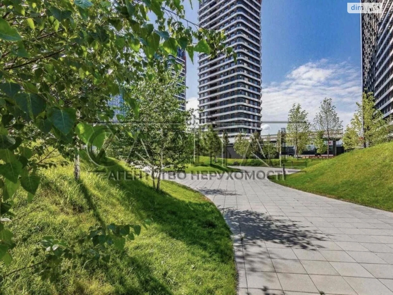 Apartment for Sale: Darnytskyi