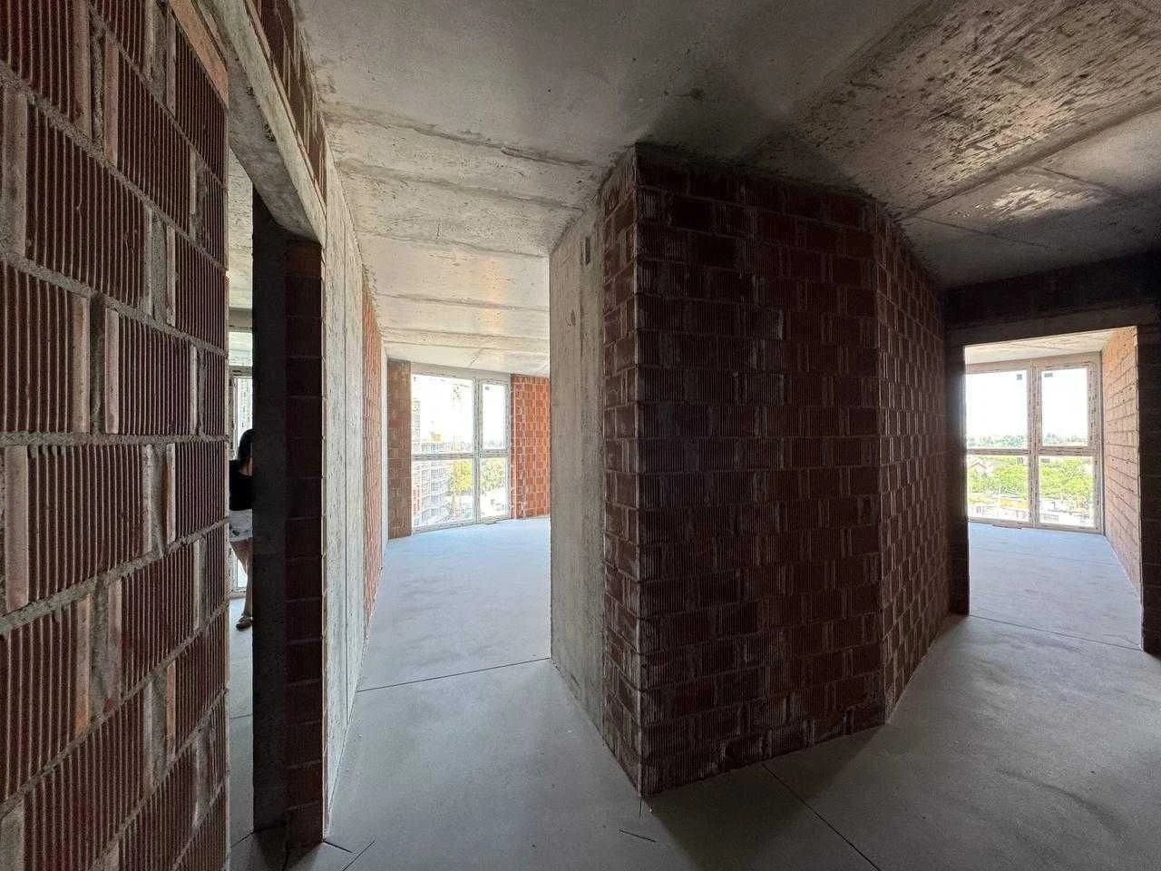 Sale of a spacious 3-4 room apartment 136 sq.m. in the "Rusyivska Hav" residential complex
