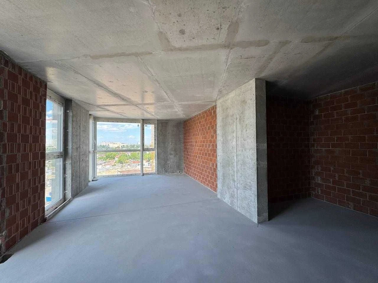 Sale of a spacious 3-4 room apartment 136 sq.m. in the "Rusyivska Hav" residential complex