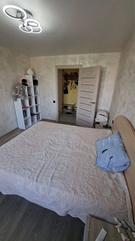 Sale of a 3-room apartment on Slobodzhansky Street