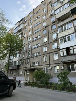 Sale of a 3-room apartment on Slobodzhansky Street