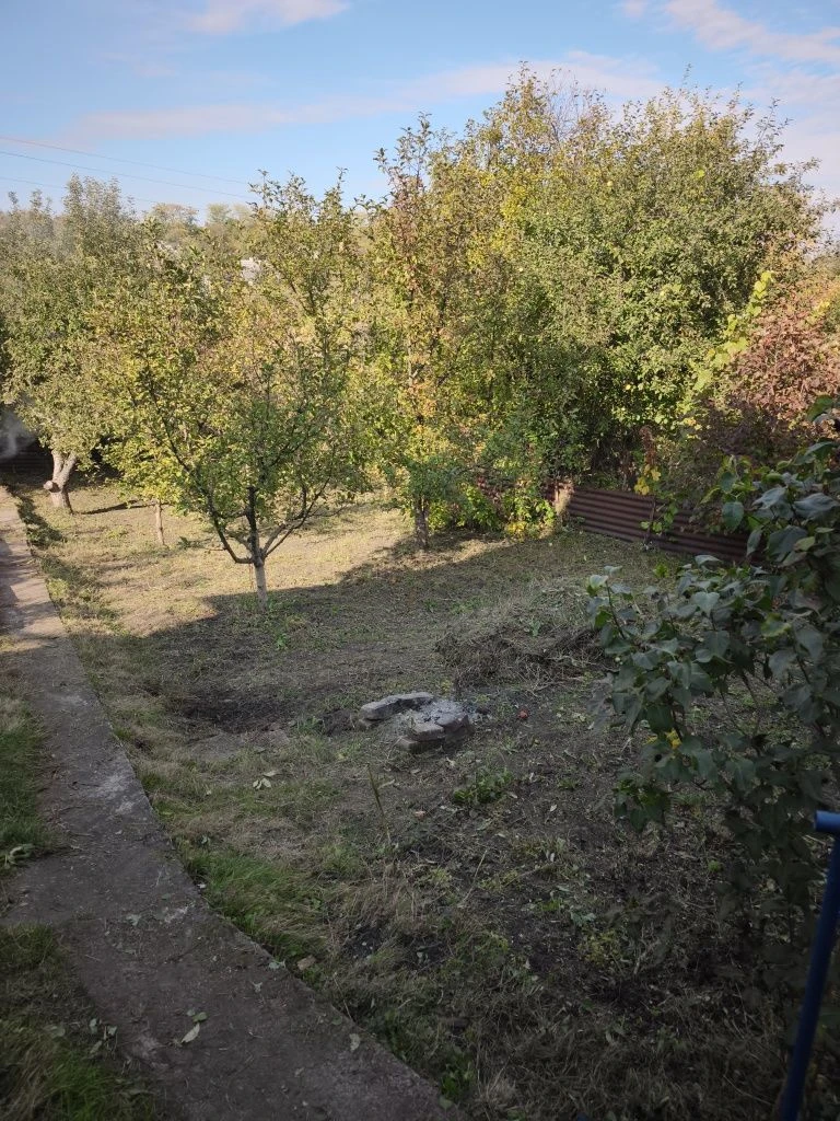 дача в селищі Ясний, приватизована земля