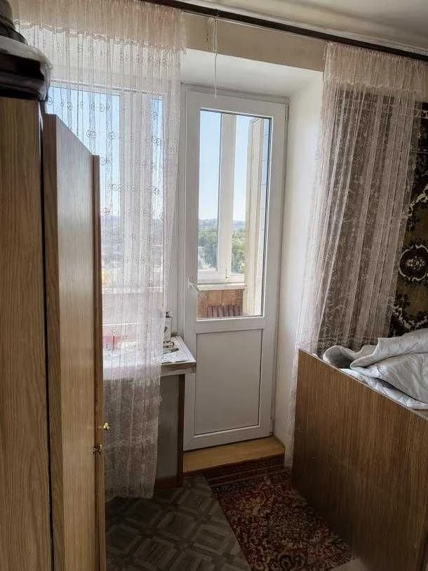For Sale: 3-room apartment near Sportivnaya Street, Aerokosmicheskaya Line (red line)