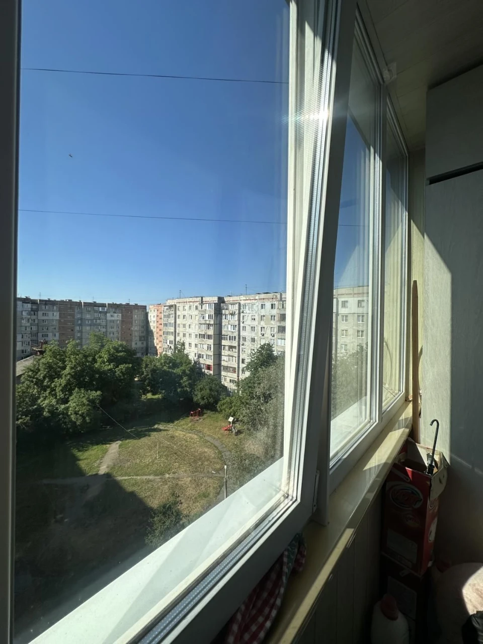 3-комнатная квартира р-н. Каскад готова к проживанию.