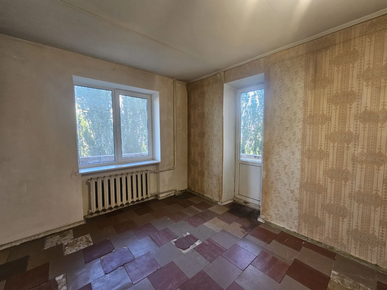 Продається 2-кімнатна квартира в Центрі, цегляний будинок, поруч Набережна,