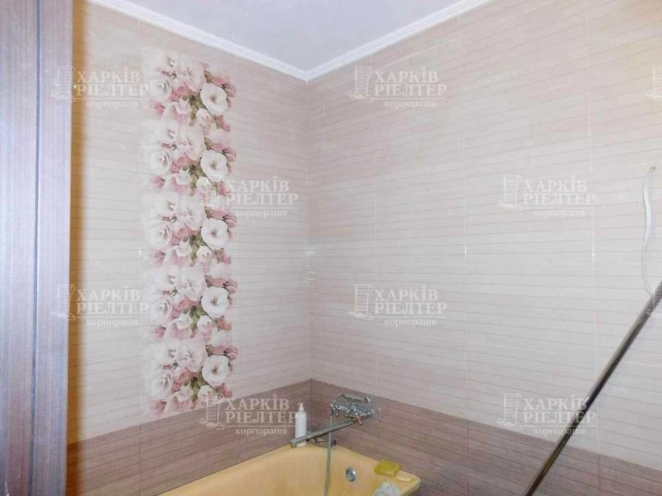Apartment. Kharkiv, Metrobudivnykiv Street