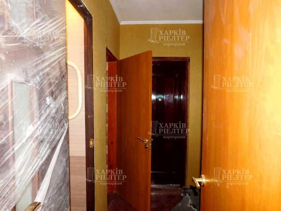 Apartment. Kharkiv, Metrobudivnykiv Street