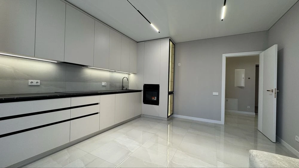 Spacious Apartment with Renovation - Atmosfera Residence