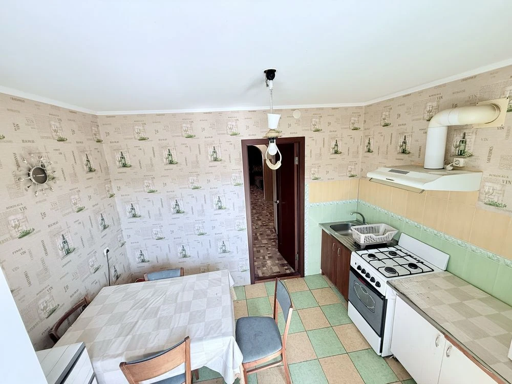 For sale, two-room apartment of improved layout.