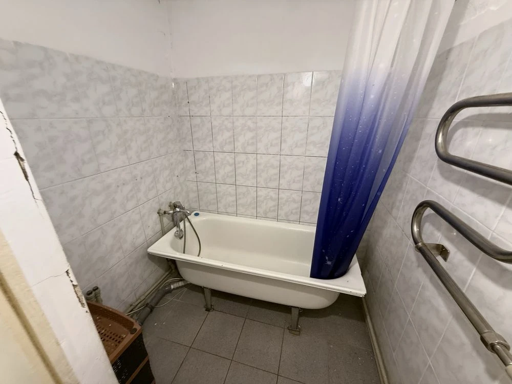 For sale, two-room apartment of improved layout.