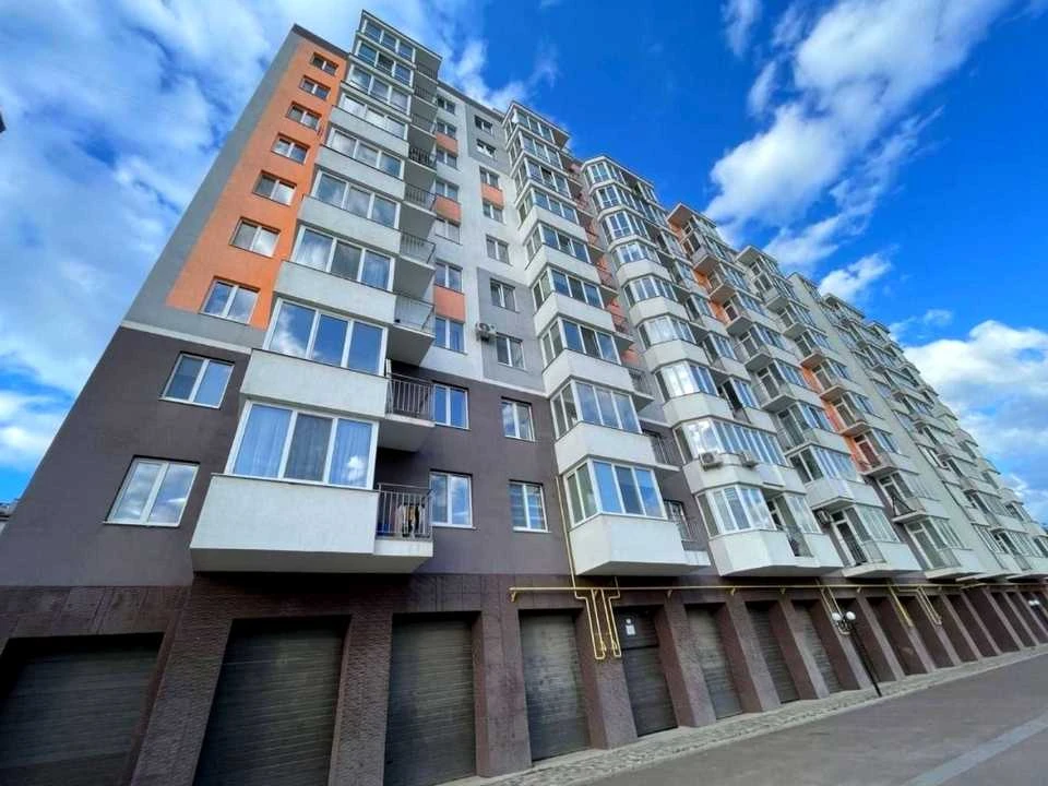 Apartment. Chernivtsi, Chornovola Street