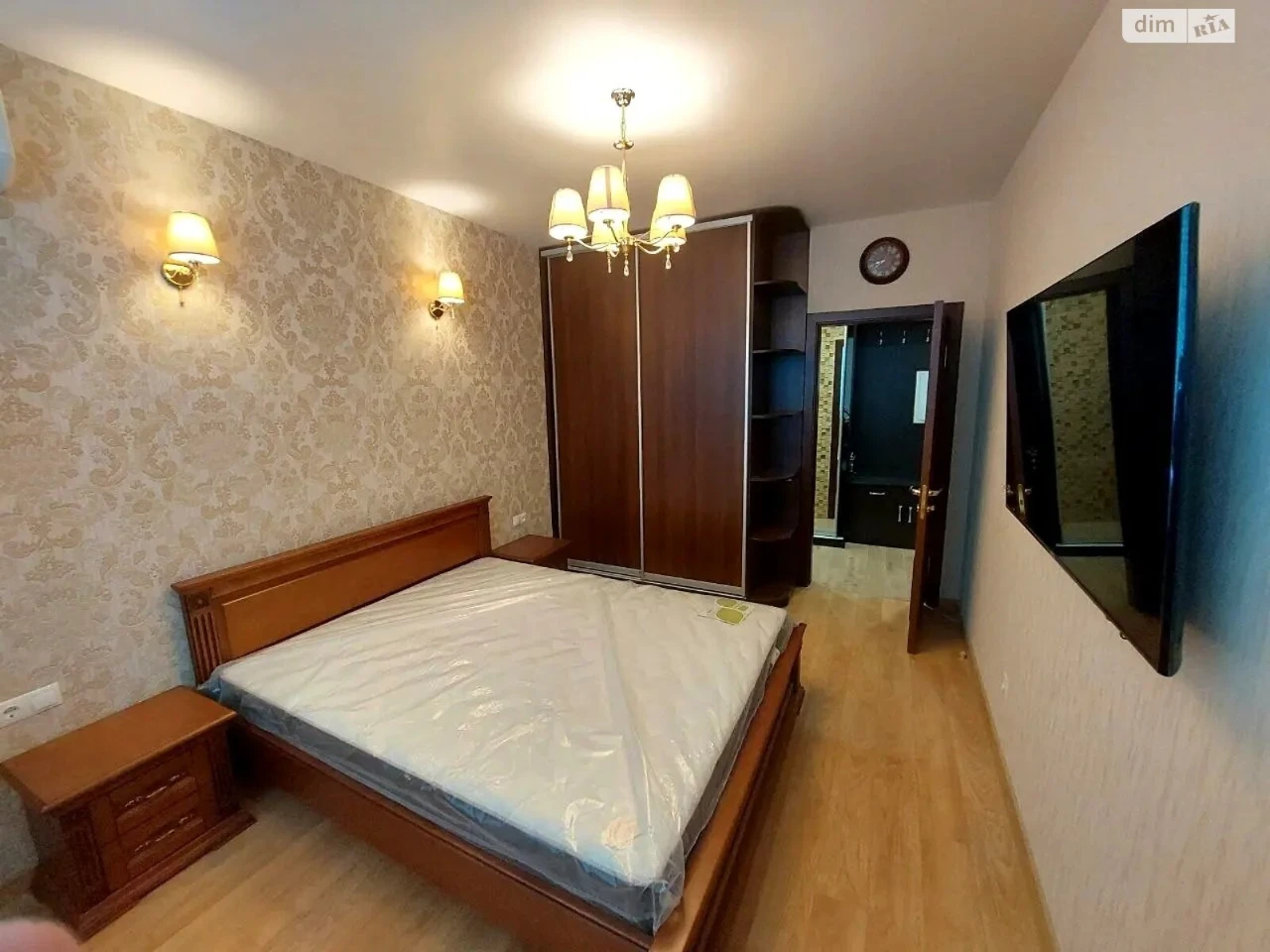 Long-Term Rental Apartment, Pozniaky