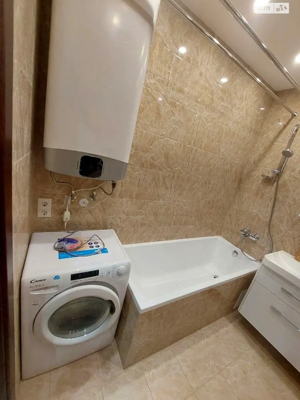 Long-Term Rental Apartment, Pozniaky