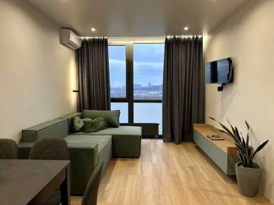 Apartment. Дніprovs'ka naberezhna, вул.