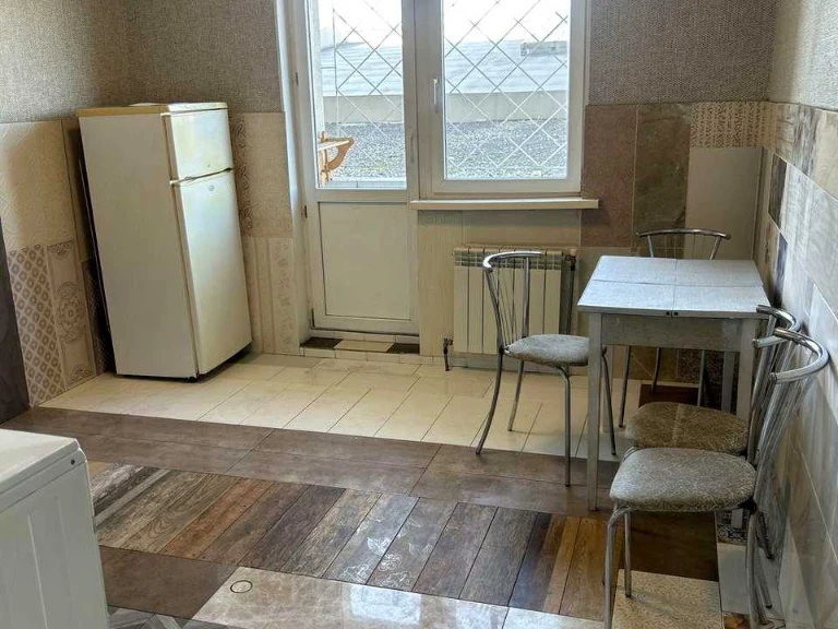 Apartment. Kyiv, Kharkivshe Shose