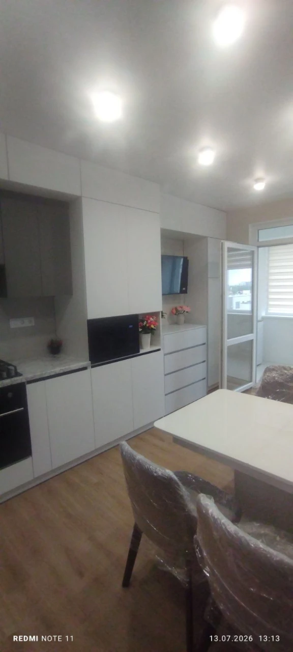 Sale of a 2-room apartment (new building) at Truskavska Street, $140,000