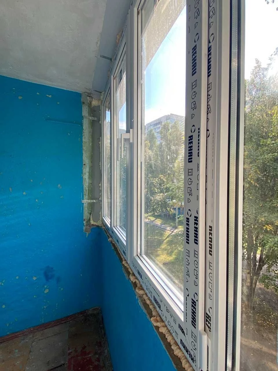 One-bedroom apartment with partial capital renovation on So