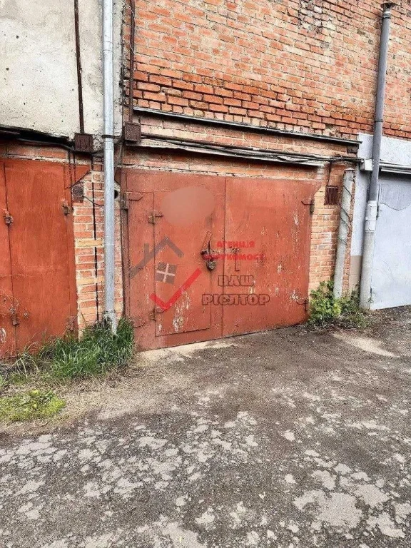 Продам цегляний гараж із великим підвалом у центрі Полтави |