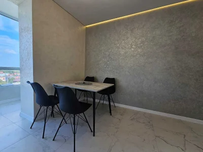 URGENT! Spacious two-bedroom apartment renovated