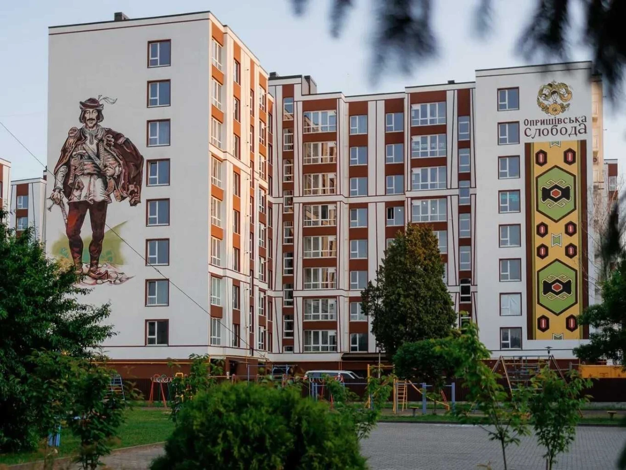 URGENT! Spacious two-bedroom apartment renovated