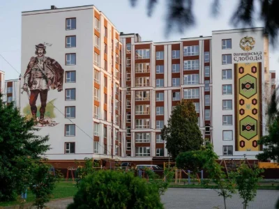 URGENT! Spacious two-bedroom apartment renovated