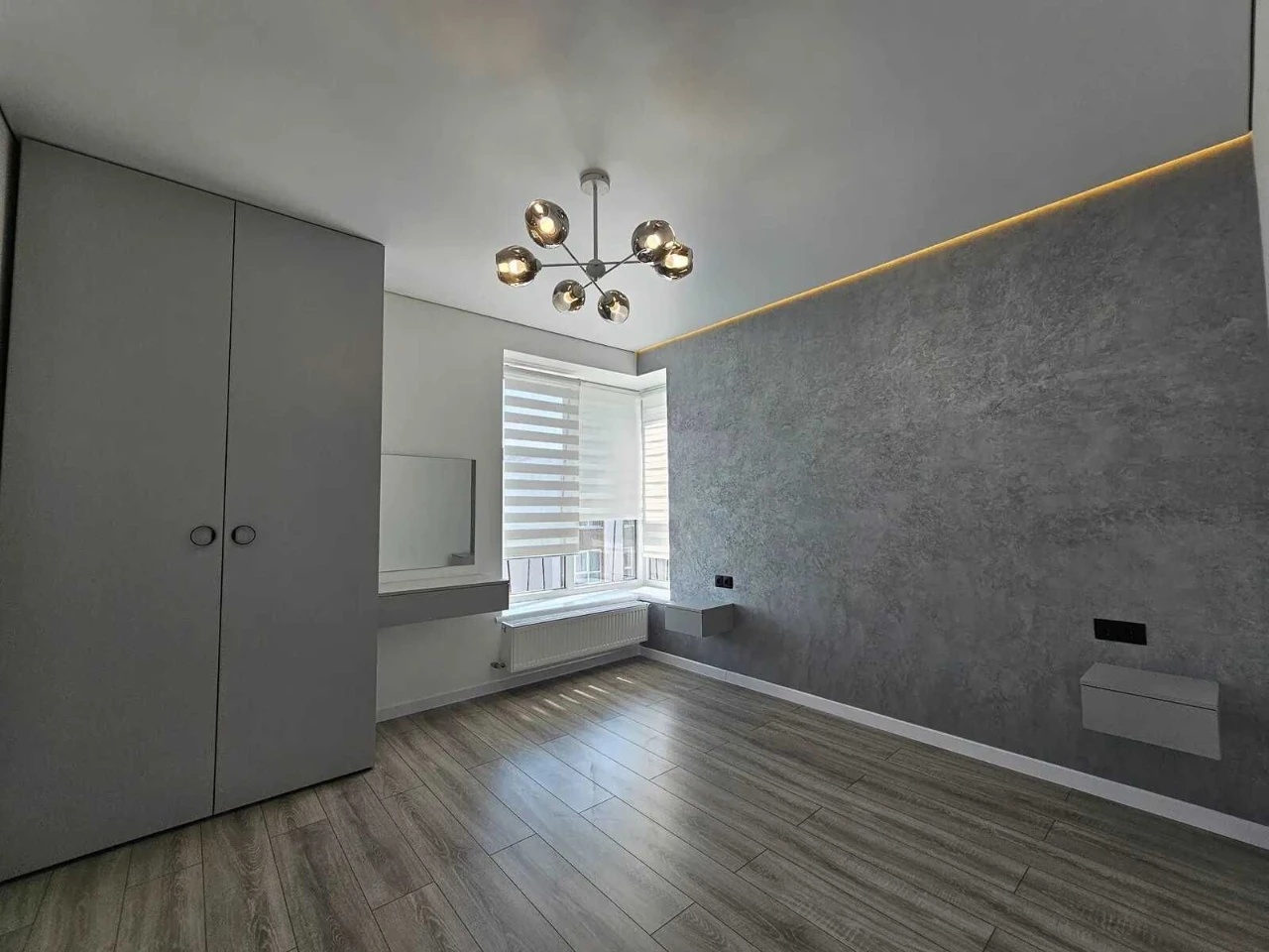 URGENT! Spacious two-bedroom apartment renovated