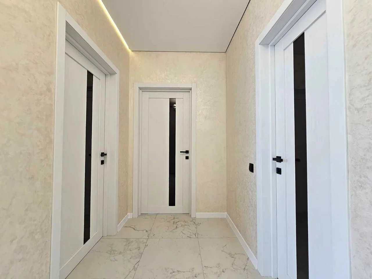URGENT! Spacious two-bedroom apartment renovated