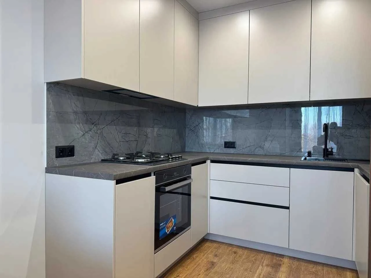 FOR SALE: Fully furnished one-bedroom apartment in Provan Residences