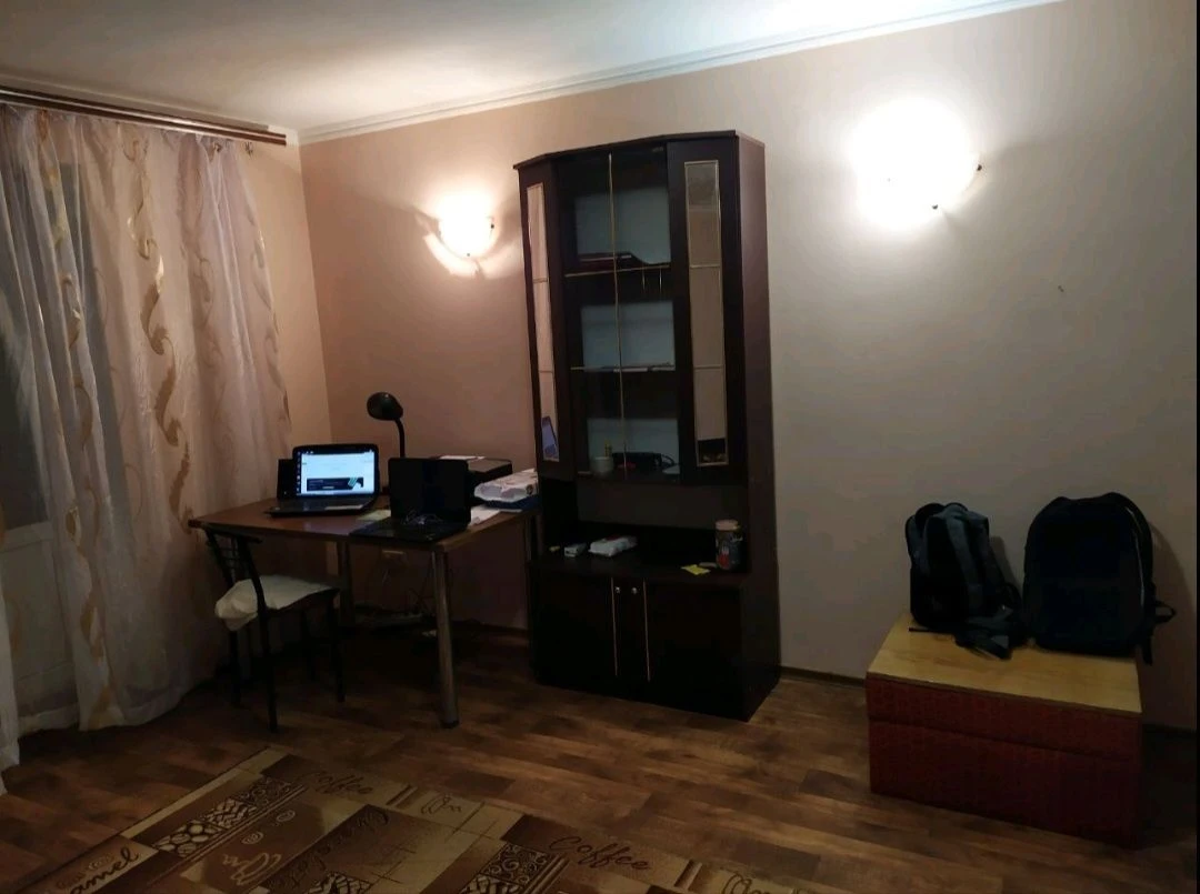 For Sale: 1-bedroom apartment on Peremohy Street