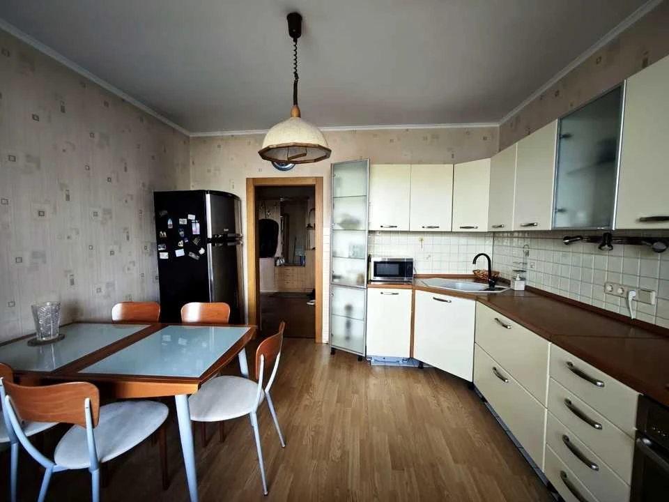 Квартира. Киев, Донецкая улица