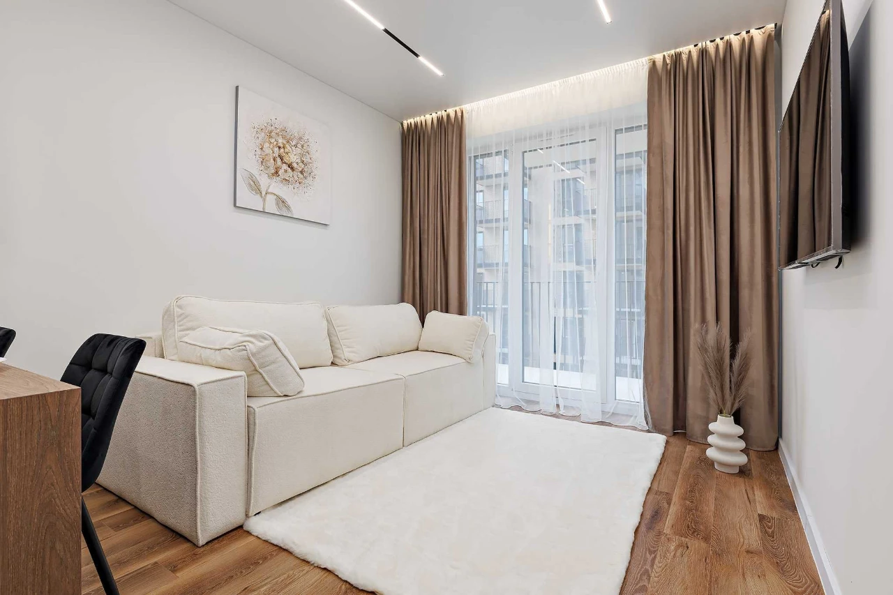 Sale of apartment for investment with turnkey renovation on st.