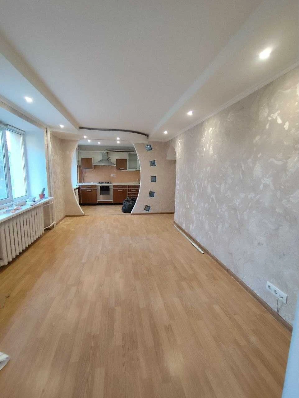 Apartment for sale in Vuzovsky. Spacious kitchen-living room + 2 bedrooms